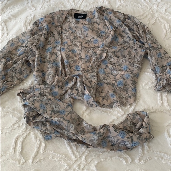 VICI floral set - Picture 6 of 6